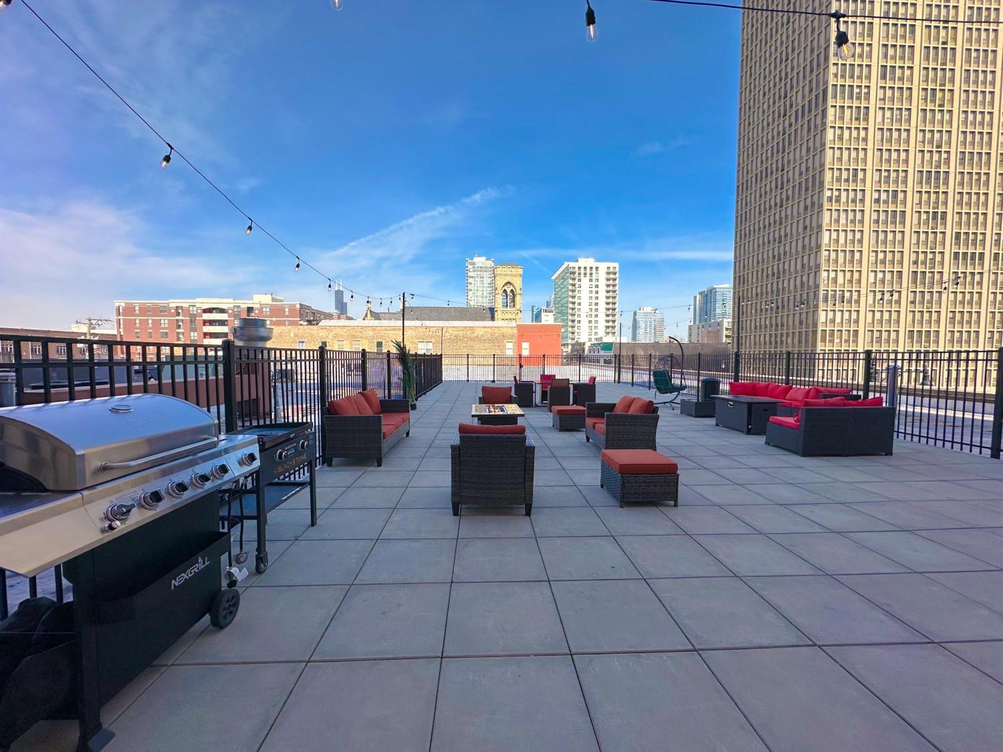 Bright 2Br Luxury Corner Suite With Optional Parking Sleeps 6 Guests Near Mccormick Place And Soldier Field Chicago Exteriér fotografie
