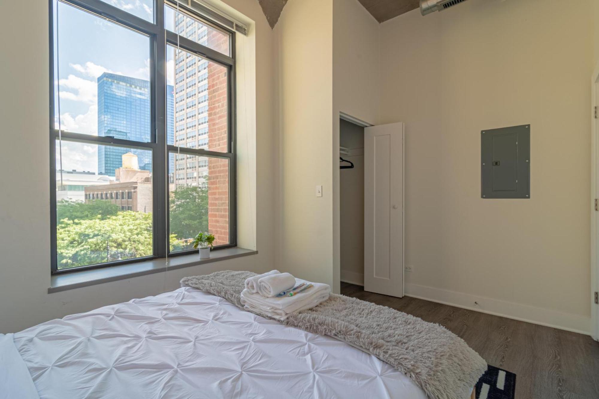 Bright 2Br Luxury Corner Suite With Optional Parking Sleeps 6 Guests Near Mccormick Place And Soldier Field Chicago Exteriér fotografie