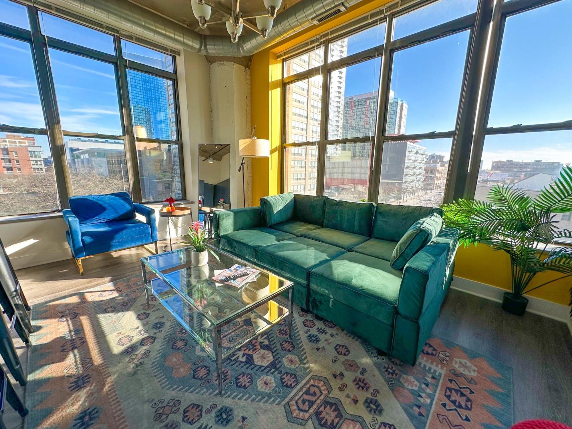 Bright 2Br Luxury Corner Suite With Optional Parking Sleeps 6 Guests Near Mccormick Place And Soldier Field Chicago Exteriér fotografie